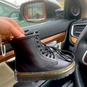 Brand new toddler dr.martens
